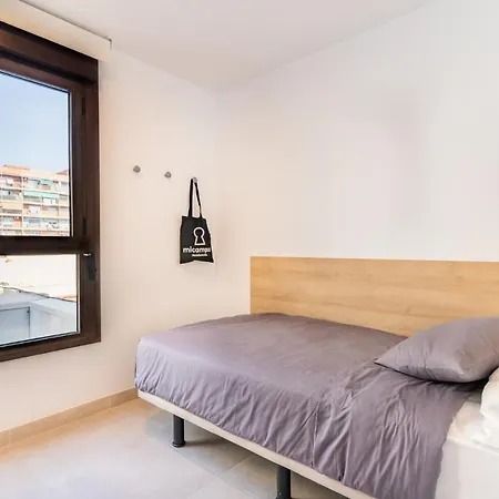 Micampus Avenida Del Puerto - Residencia De Estudiantes Apartment Valencia Exterior photo
